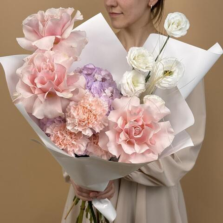 Букет "Аура" с розами и гортензией