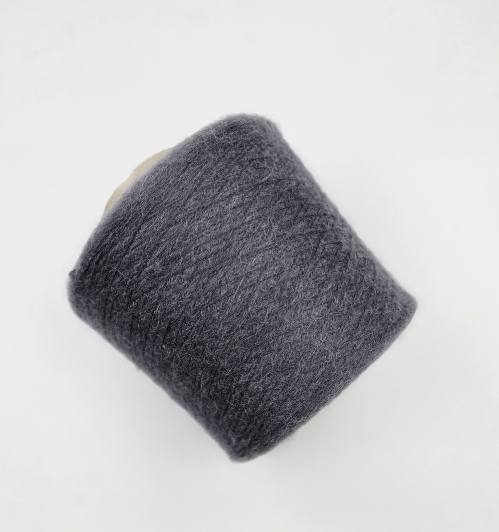 Вспушеный кашемир 40% беби як 30% шелк 20% па 10% грифельный тауп