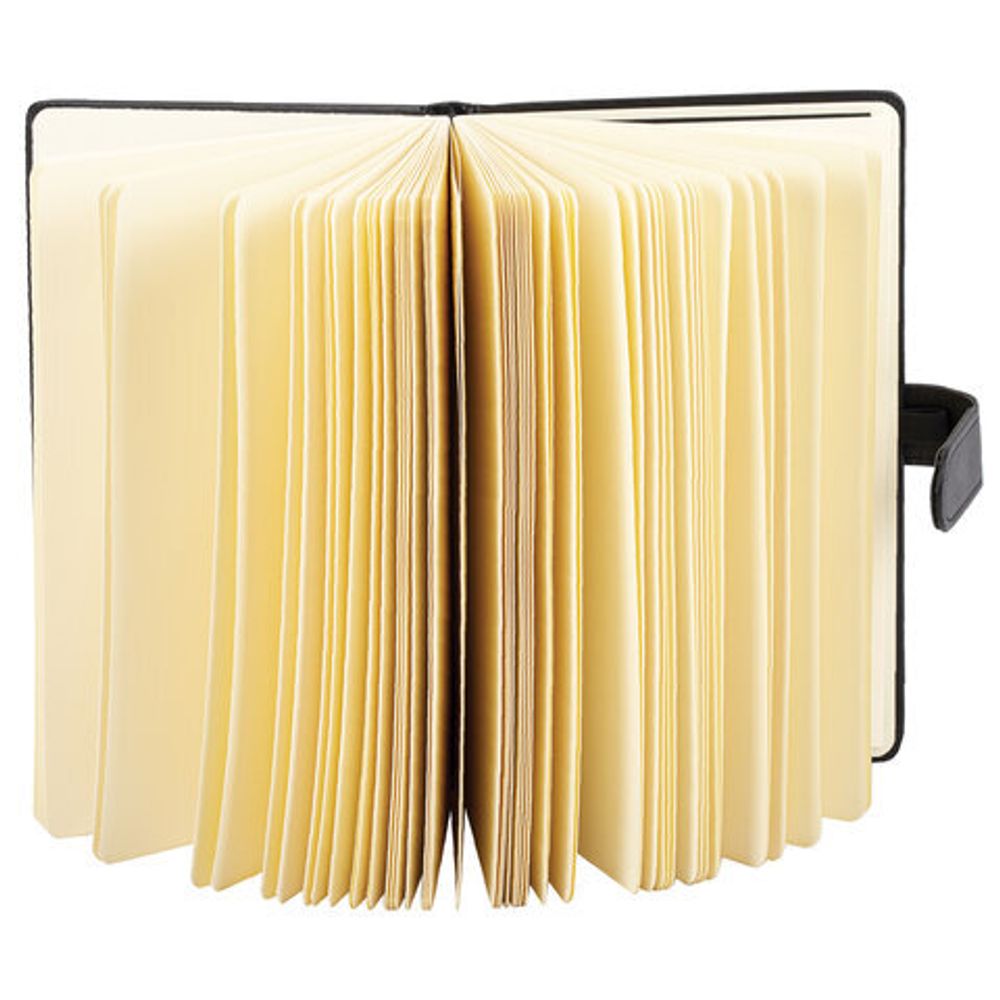 Скетчбук, слоновая кость 140 г/м2 130х210 мм, 80 л., КОЖЗАМ, застежка, BRAUBERG ART CLASSIC, черный, 116460