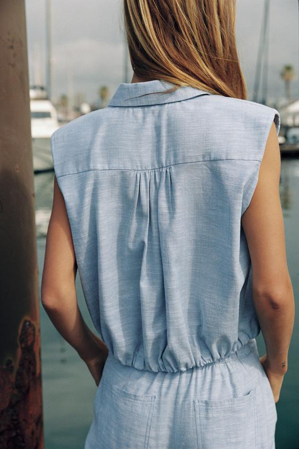 ZARA ТОП ИЗ ЛЬНА С ОБЪЕМНЫМИ ПЛЕЧАМИ, ГОЛУБОЙ