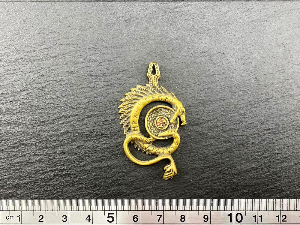 Подвеска. Рунический змей
