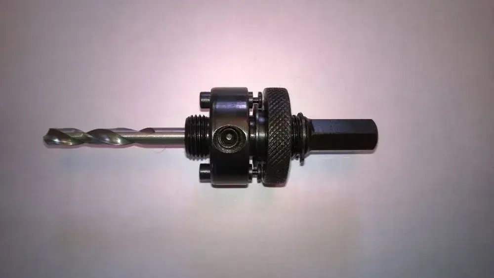 Центрирующее сверло 6,3 мм с проточкой для стандартных держателей биметаллических коронок, хвостовика