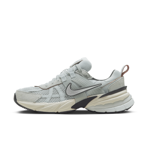 NIKE V2K Run Беговые кроссовки Низкие Топы Float Лайм/Металлик Chrome/Свет Земляной Коричневый/Черный/Свет Серебряный Женские