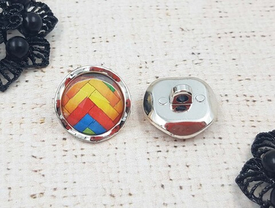 Пуговица костюмная, d 2,2 см.