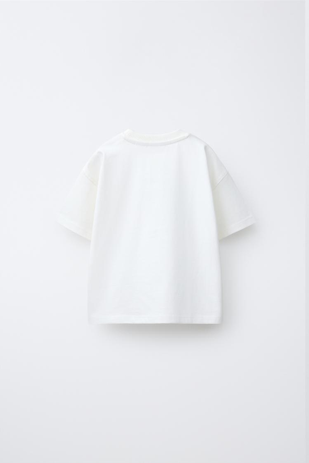 ZARA ФУТБОЛКА С АНИМАЛИСТИЧЕСКИМ ПРИНТОМ, ЖЕЛТОВАТО-БЕЛЫЙ