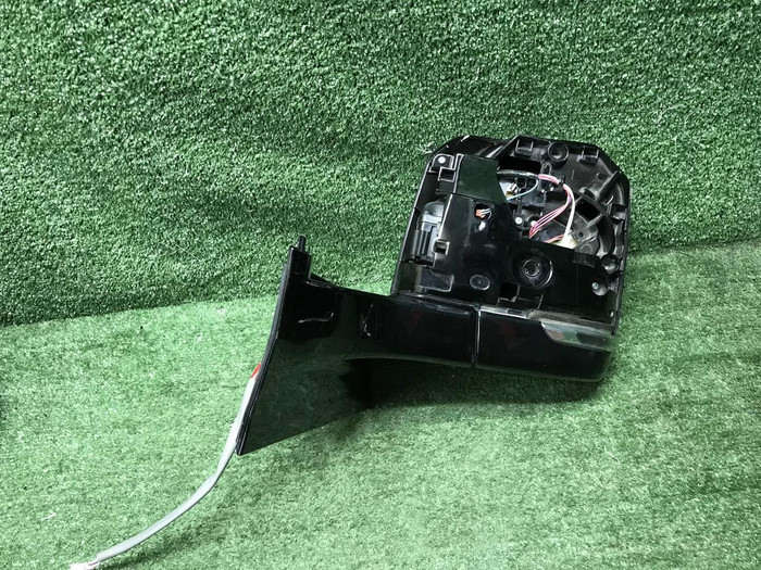 Зеркало левое Toyota Hiace Н300 (2019-н.в.) 7 конт