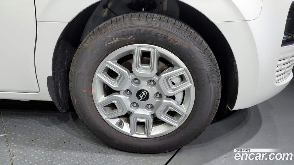 Hyundai Staria HEV 1.6 Cargo 5-и местный (05.2024)