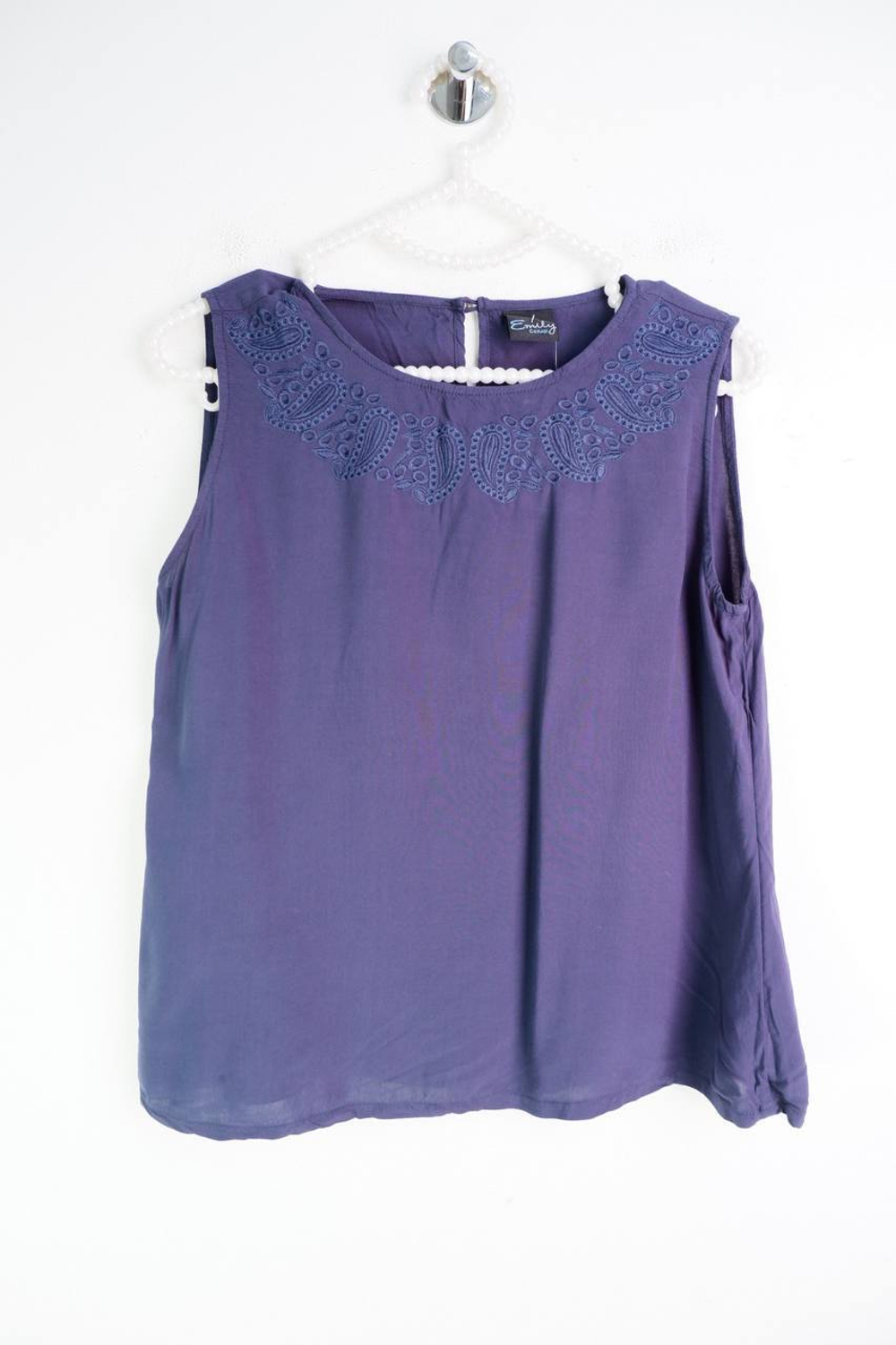 Топ Emily практичный, маркировка М, визуально на 46 размер