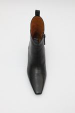 Ботильоны на низком каблуке