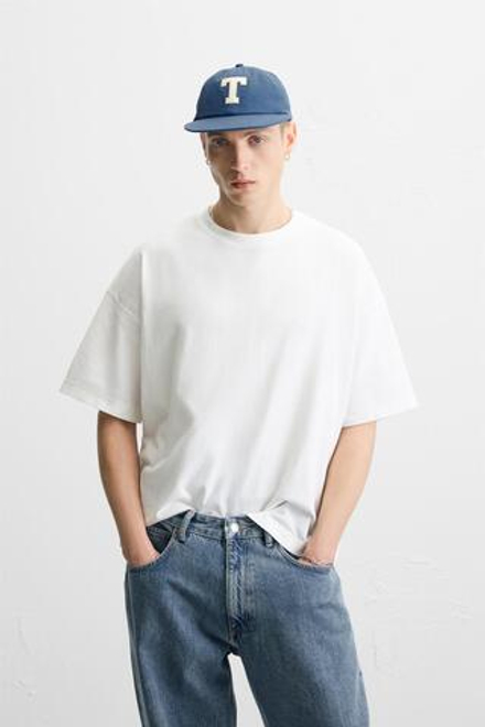 ZARA ФУТБОЛКА СВОБОДНОГО КРОЯ С ЭФФЕКТОМ ПОТЕРТОСТИ, ЖЕЛТОВАТО-БЕЛЫЙ