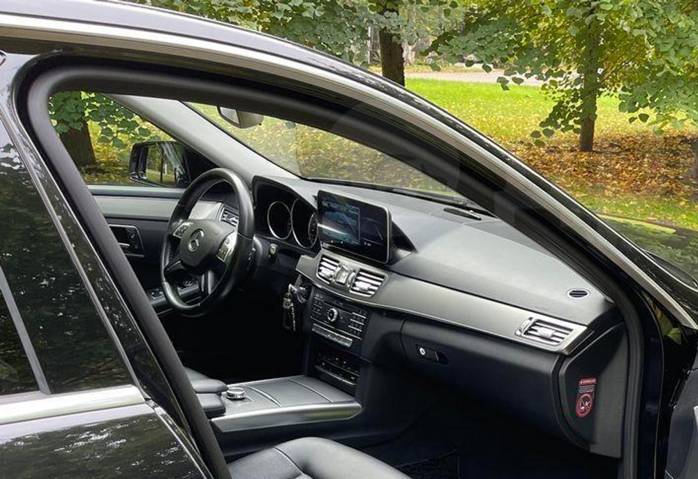 Магнитола Mercedes-Benz E-класс W212 седан 2012-2015 NTG 4.5 - Carmedia MKD монитор 10.25", Android 11, 6Гб+128Гб, CarPlay, SIM-слот