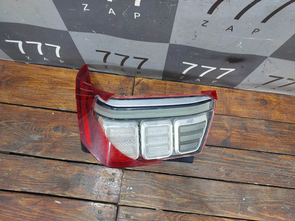 Фонарь зaдний пpавый с дефектом Hyundai Palisade (LX2) 18-22 Б/У Оригинал 92402S8100