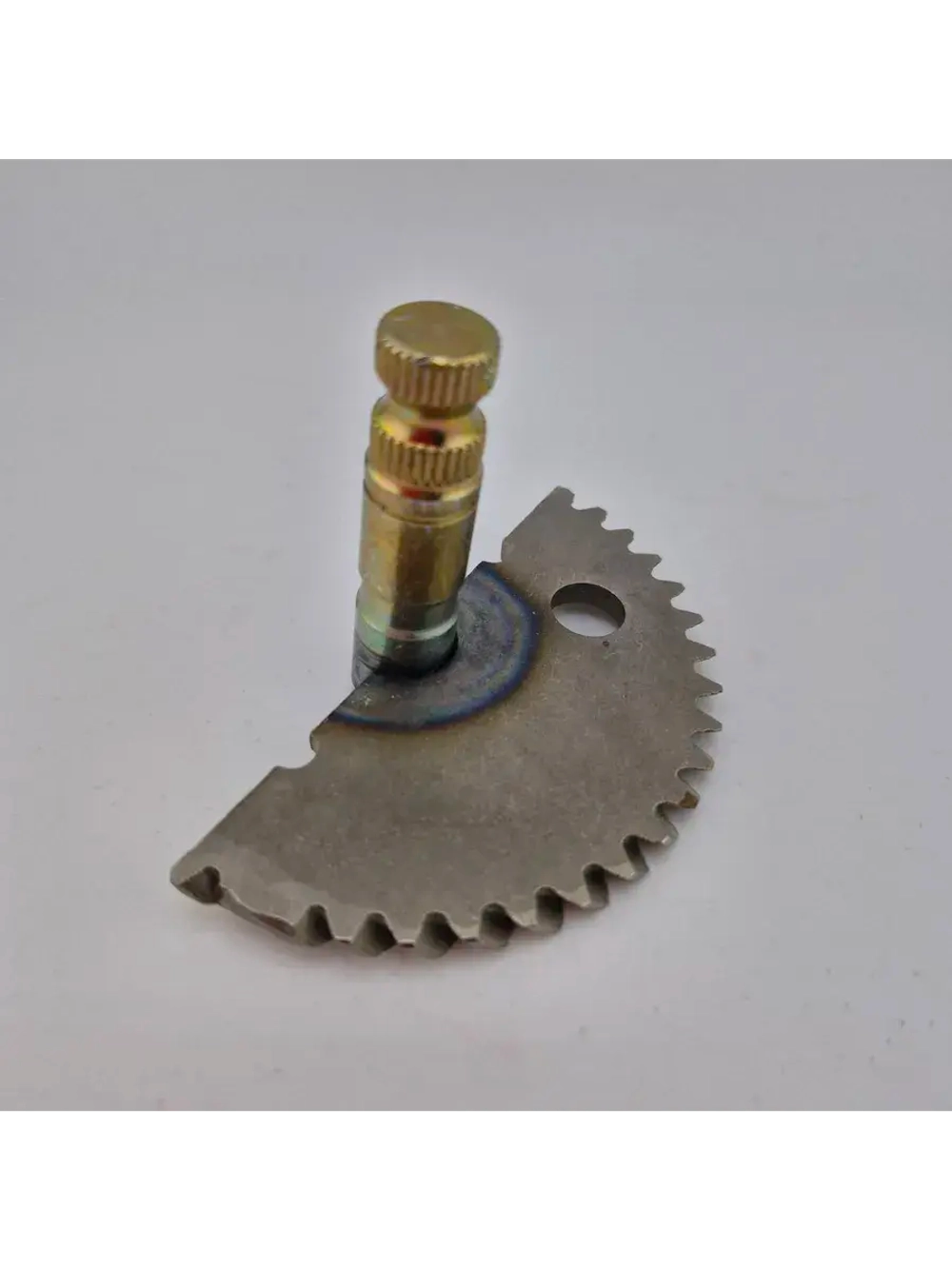 - Зубчатый сектор кикстартера для скутеров 10" 139QMB