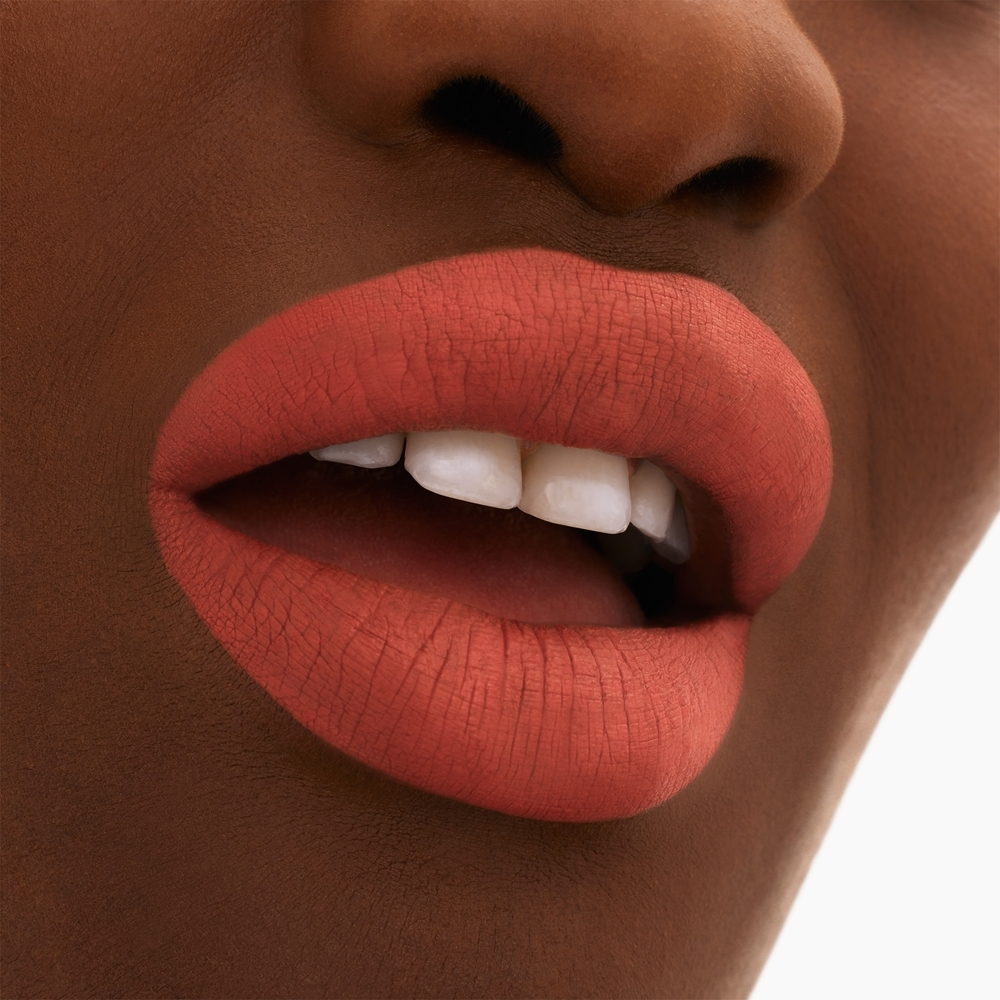 MAC Cosmetics Locked Kiss 24h Lipstick - Стойкая помада с матовым эффектом, 1,8 g