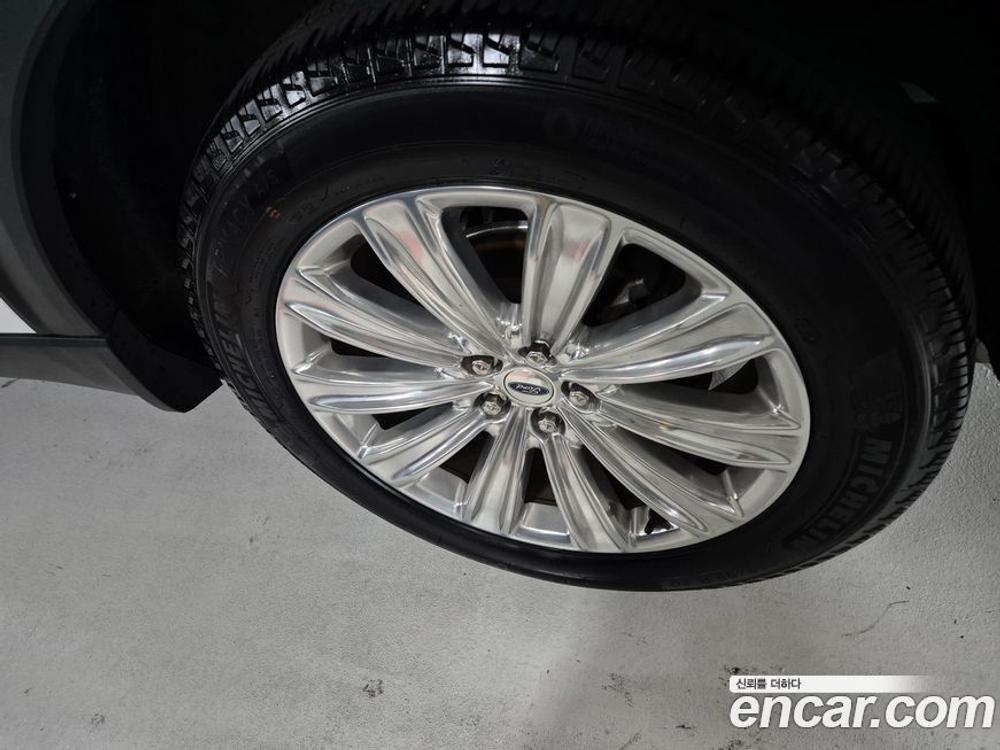 Ford Explorer 6 Generation 2.3 Limited 4WD (02.2021)