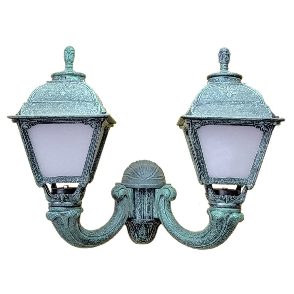 Уличный настенный светильник Fumagalli CEFA U23.141.000.VYF1R