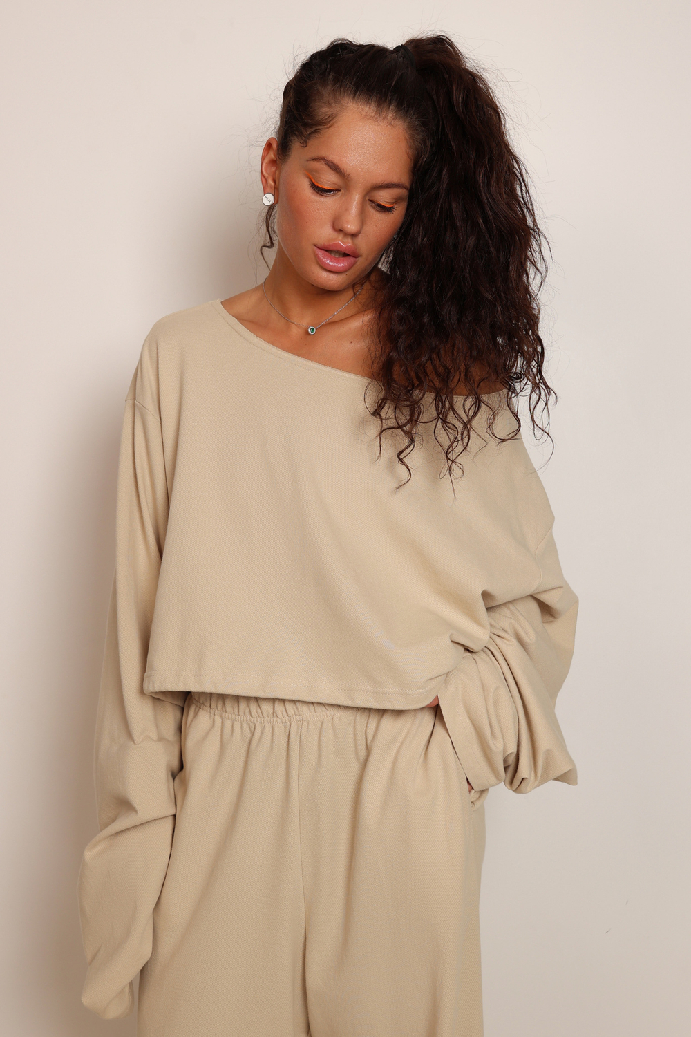 Лонгслив из пике укороченный