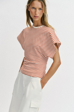 ZARA ПРИТАЛЕННАЯ ФУТБОЛКА В ПОЛОСКУ, КРАСНАЯ ПОЛОСА