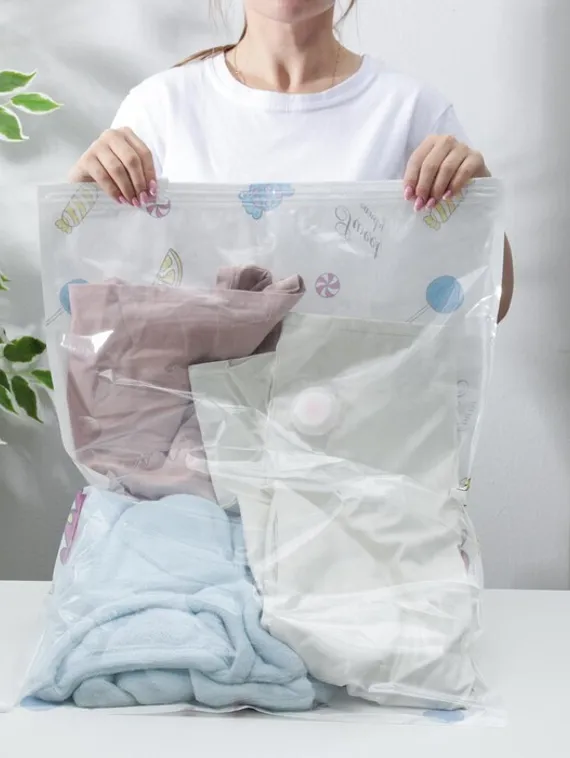 Набор вакуумных пакетов для хранения: 2 шт - 50×70 см, 2 шт - 60×80 см, 2 шт - 80×100 см, насос