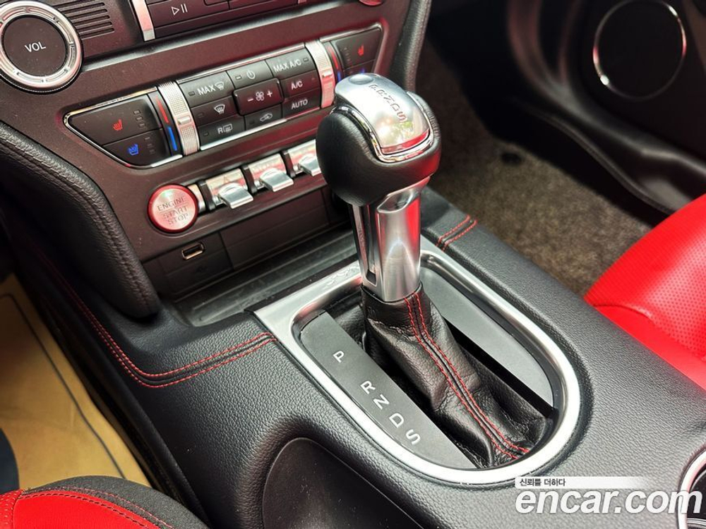 Ford Mustang Convertible (01.2020)