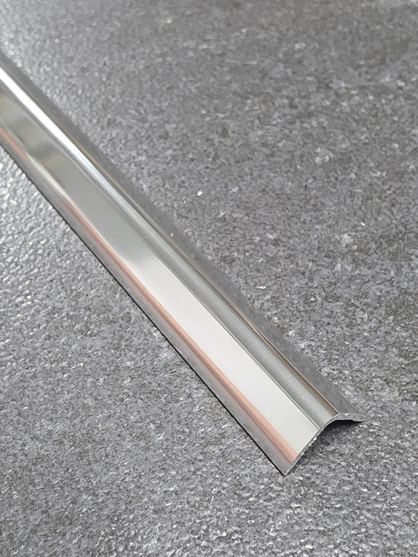 Угол 10*10мм "DO-1" 2,7м Серебро глянец анод. алюм.