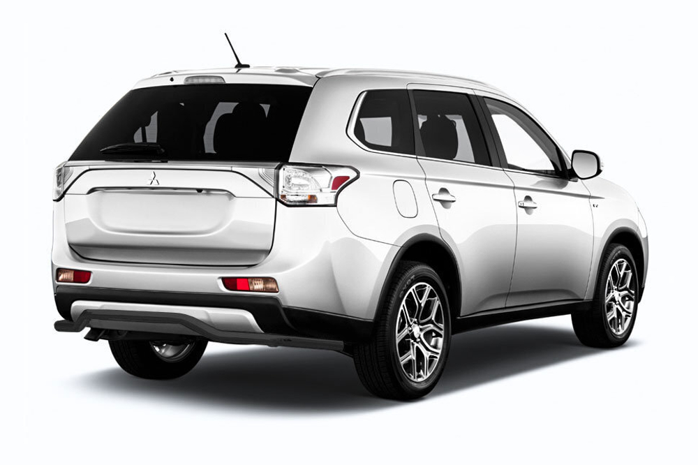 Защита заднего бампера Mitsubishi Outlander (2015-2018) d57 волна длинная серебристая