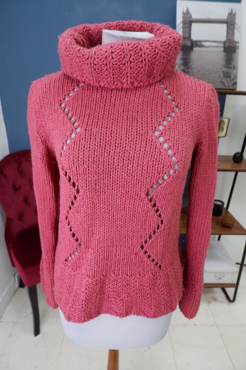 Свитер Finn Flare с объемным воротником 44-46 размер