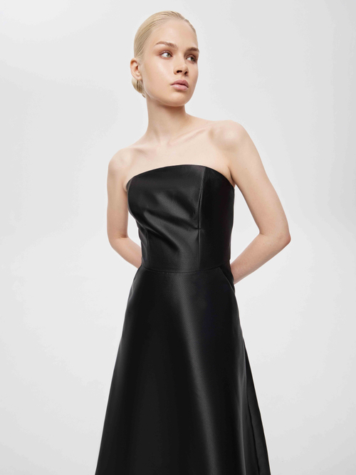 Платье миди с лифом бандо