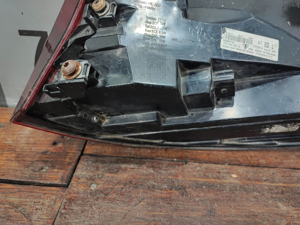 Фонарь задний левый Porsche Cayenne 2 (958) 14-18 Б/У Оригинал 7P5945207C