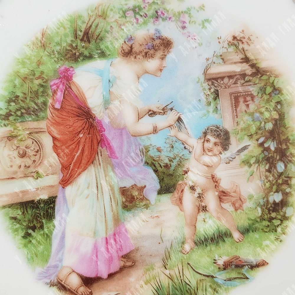 Антикварная фарфоровая тарелка с аллегорическим сюжетом. Вена. Конец XIX в.