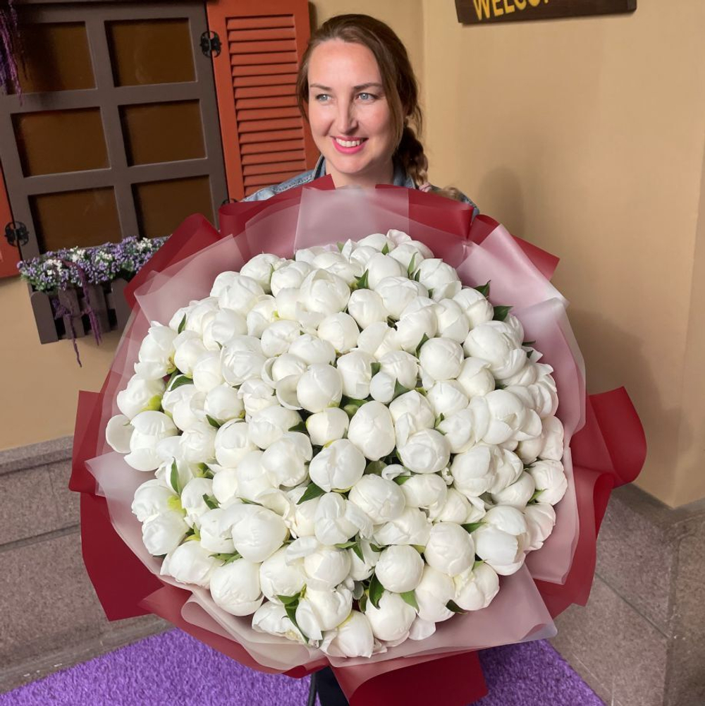 Букет из пионов «101 Пион Дюшес»