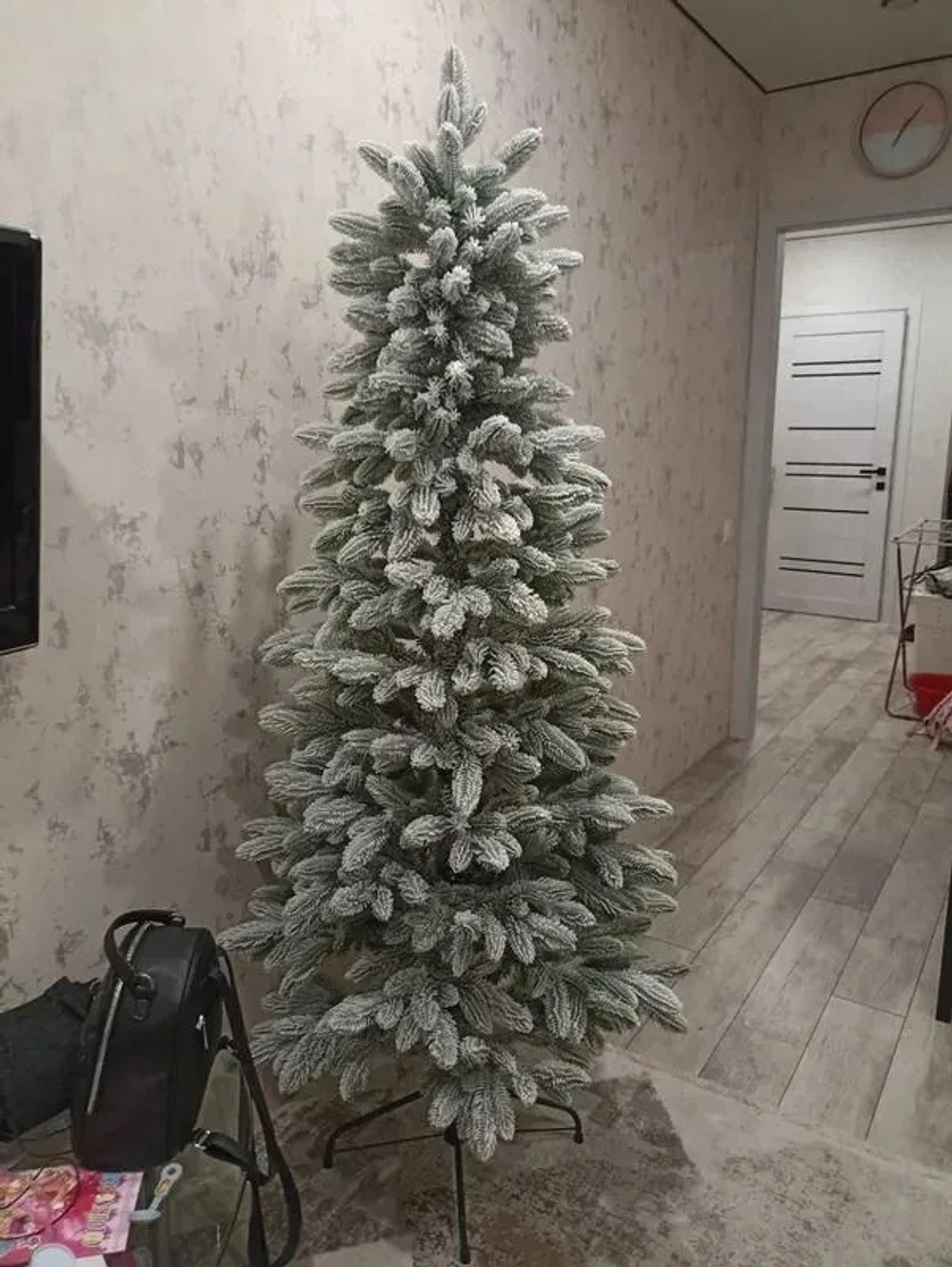 Ель искусственная Царь елка Беверли стройная заснеженная 230 см