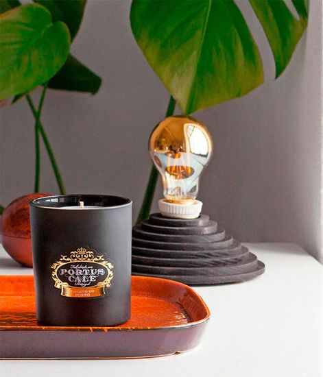 Рубиново красный, свеча в подарочной коробке Ruby Red, Castelbel Porto