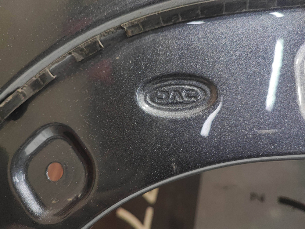 Крыло переднее правое Москвич 3 22-нв Б/У Оригинал 8403202U3480E