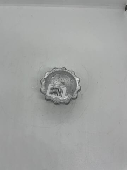 КРЫШКА МАСЛОЗАЛИВНОЙ ГОРЛОВИНЫ МТЗ,Д-243 ММЗ А1901100