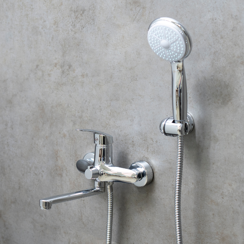 Смеситель универсальный с плоским поворотным изливом 200 мм LM0417c