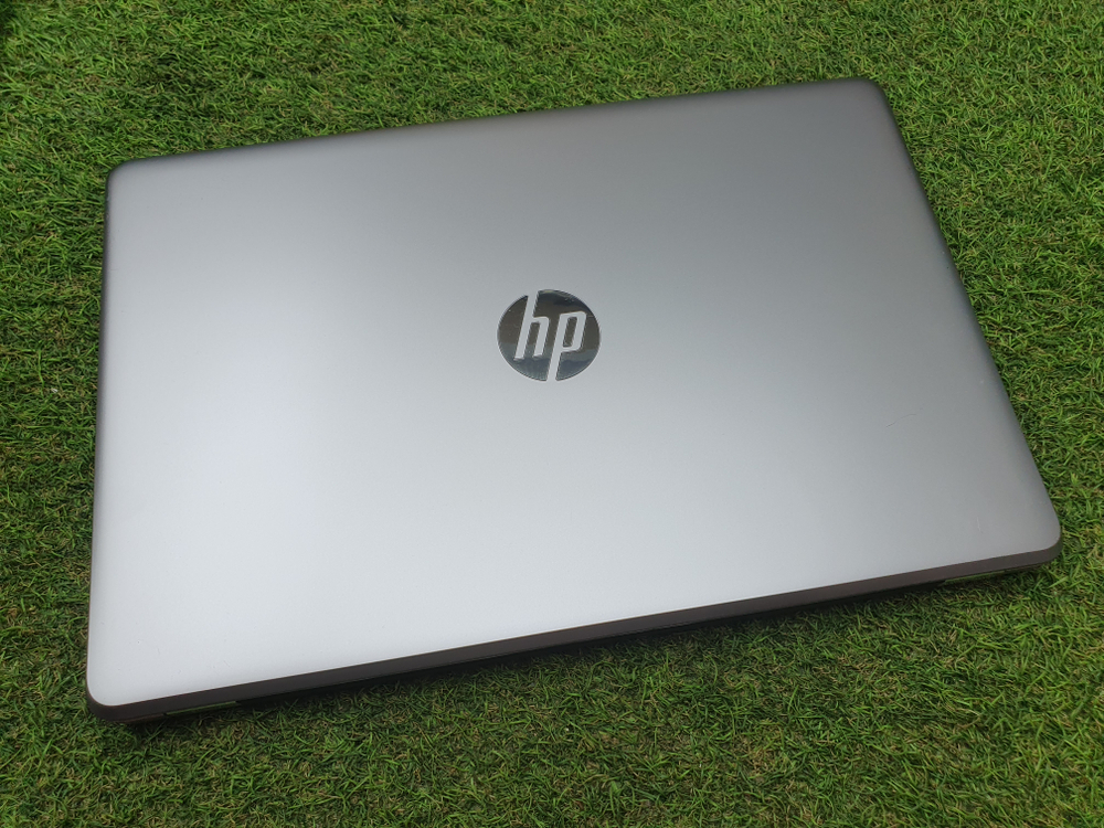 Ноутбук HP i3-7/12Gb/FHD/250 G6