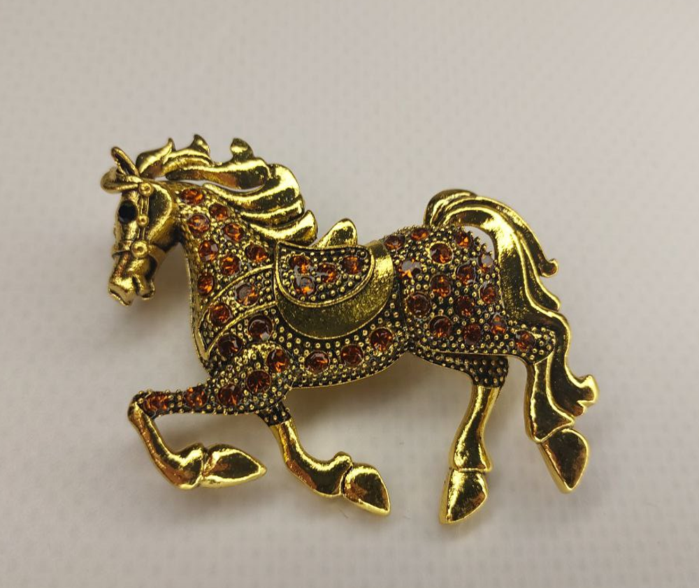 Брошка "Лошадь". Женская брошь,украшение.Подарок на новый год. Символ года