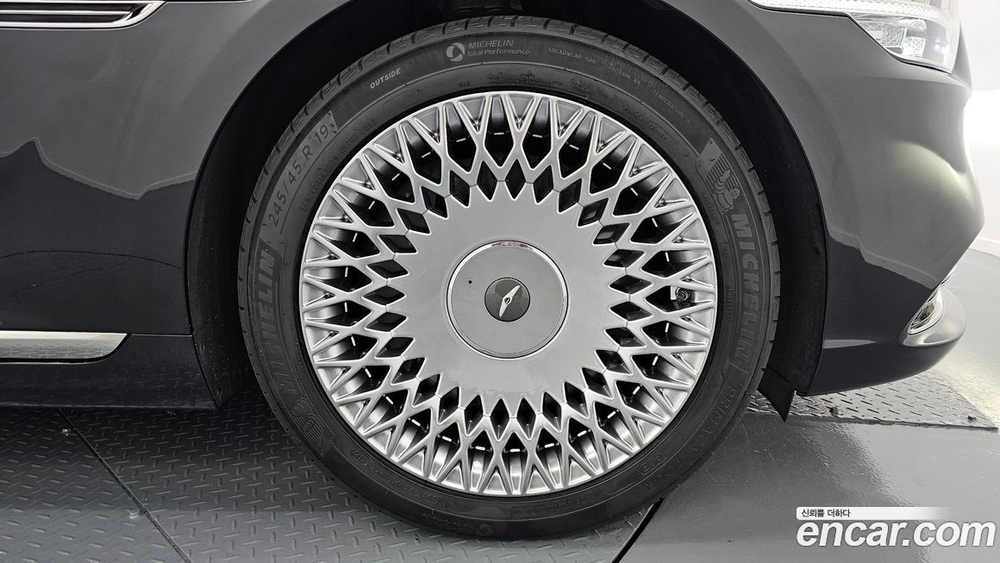 Genesis G90 3.8 AWD (02.2021)
