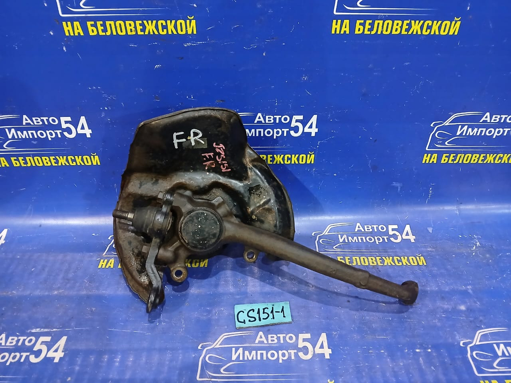 Ступица передняя правая TOYOTA CROWN 1997