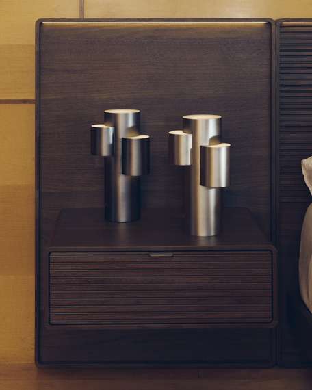 Переносная настольная лампа Adrina из светло-серого металла