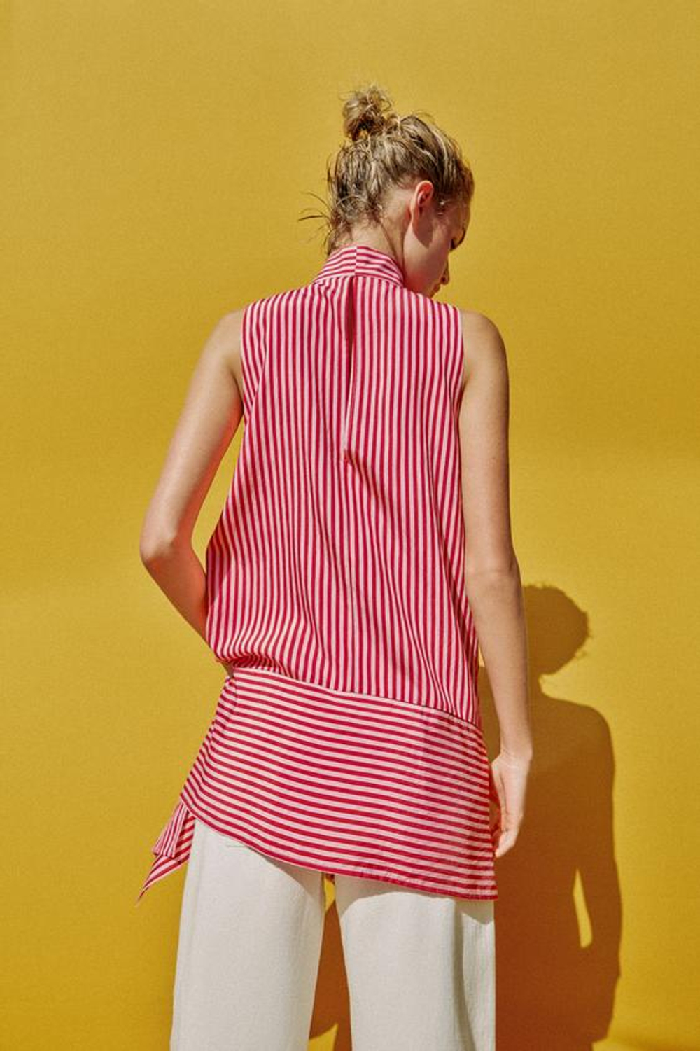 ZARA ТОП В ПОЛОСКУ АСИММЕТРИЧНОГО КРОЯ, ЦВЕТ ФУКСИИ