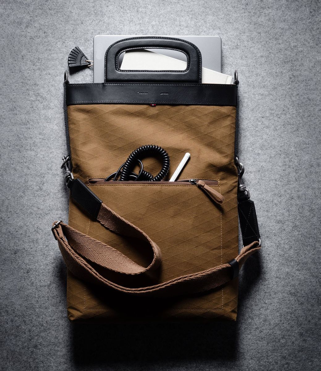 Hard Graft Folding Black Brownish — сумка для ноутбука