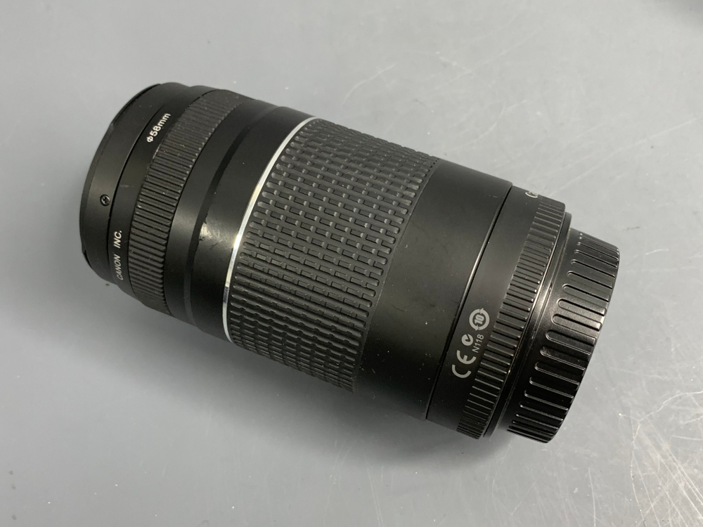Canon EF 75-300mm 4-5.6 III царапина на линзе