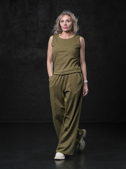 Палаццо со стрелкой /хвоя