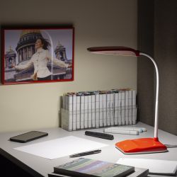 Настольный светильник ЭРА NLED-447-9W-R светодиодный красный