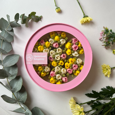 Яркий букет из творожных солнечных тюльпанов в наборе 7 шт