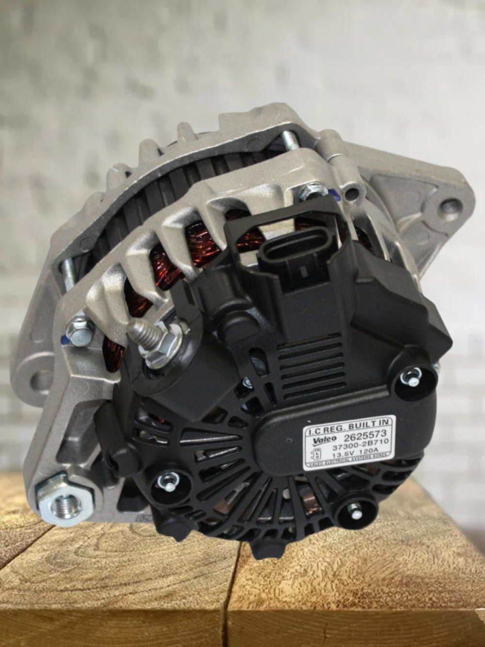 Генератор 373002B710 для Kia Ceed, Cerato, Hyundai i30