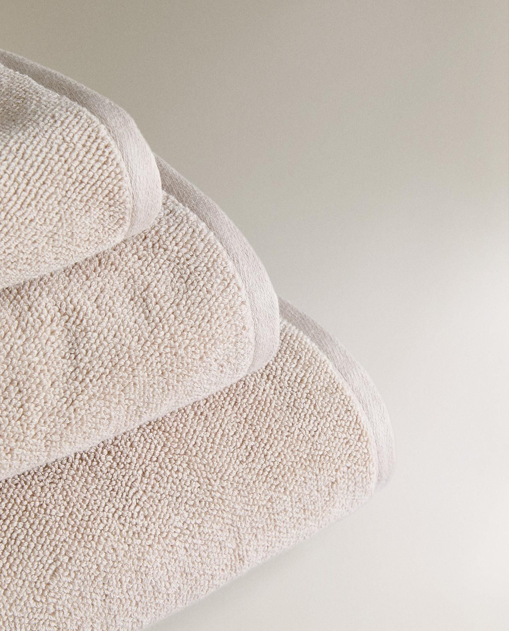 Zara Home - Хлопковое банное полотенце с рисовой строчкой, бежевый, 50х90 см