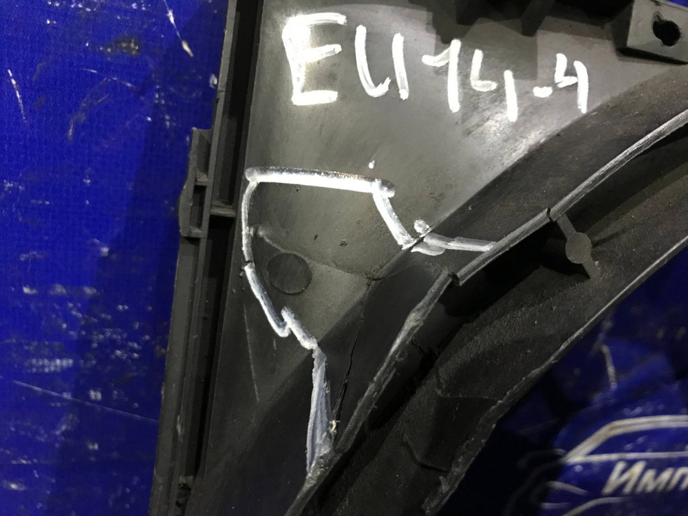 Диффузор радиатора двигателя NISSAN BLUEBIRD 1997